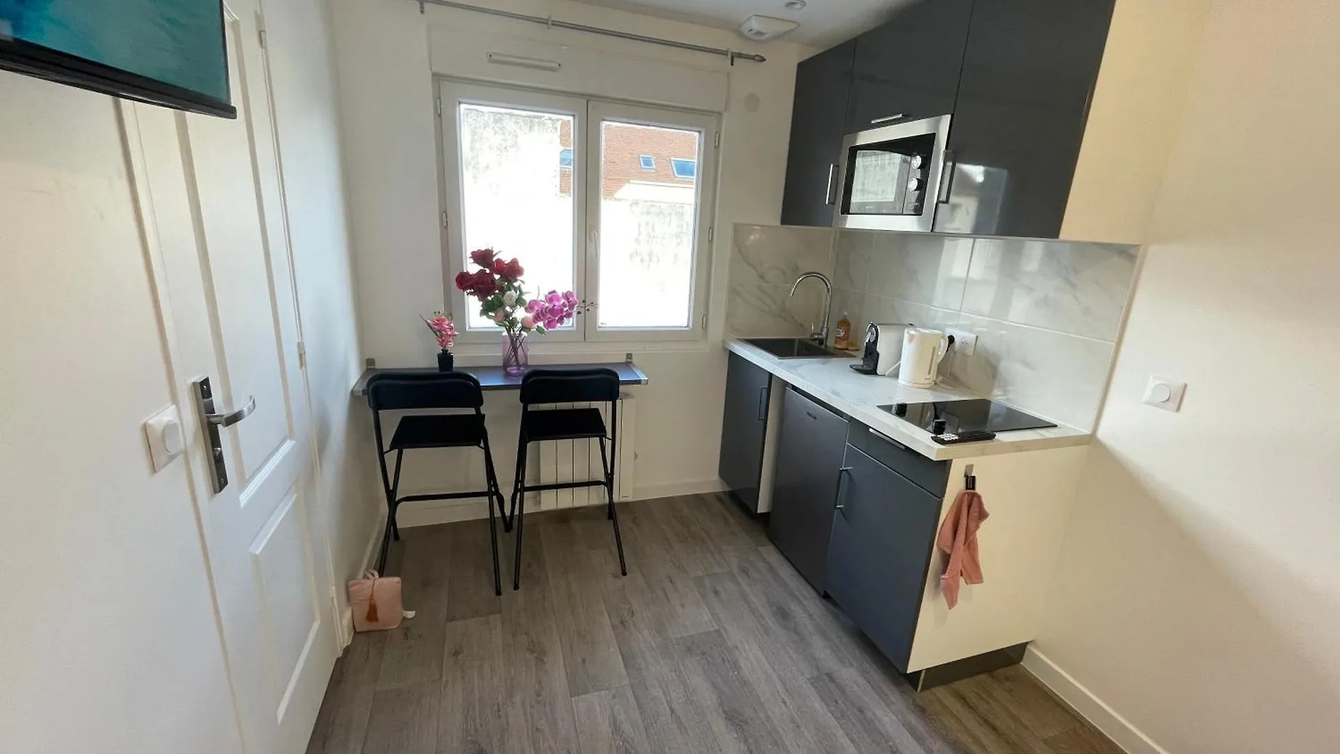 Studio 9 Neuf Et Moderne Tremblay-en-France 0*,