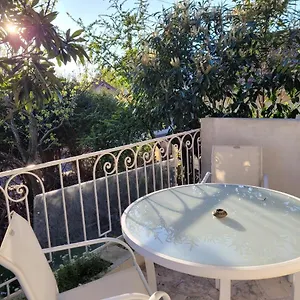 Joli T2, Terrasse Et Jardin, Ideal Pour Familles, A 15 Min De L'aeroport Roissy Cdg Tremblay-en-France